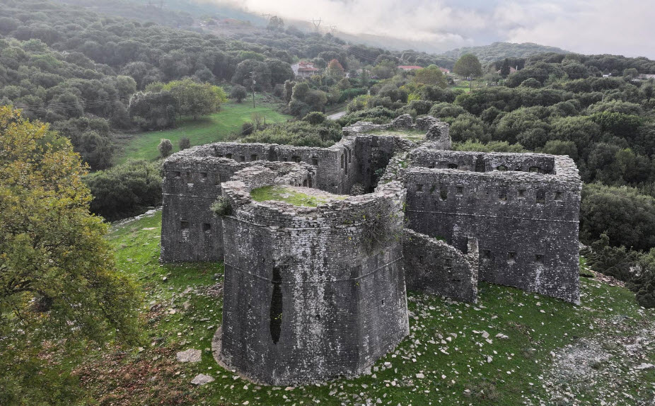 Pente Pigadia, Greece